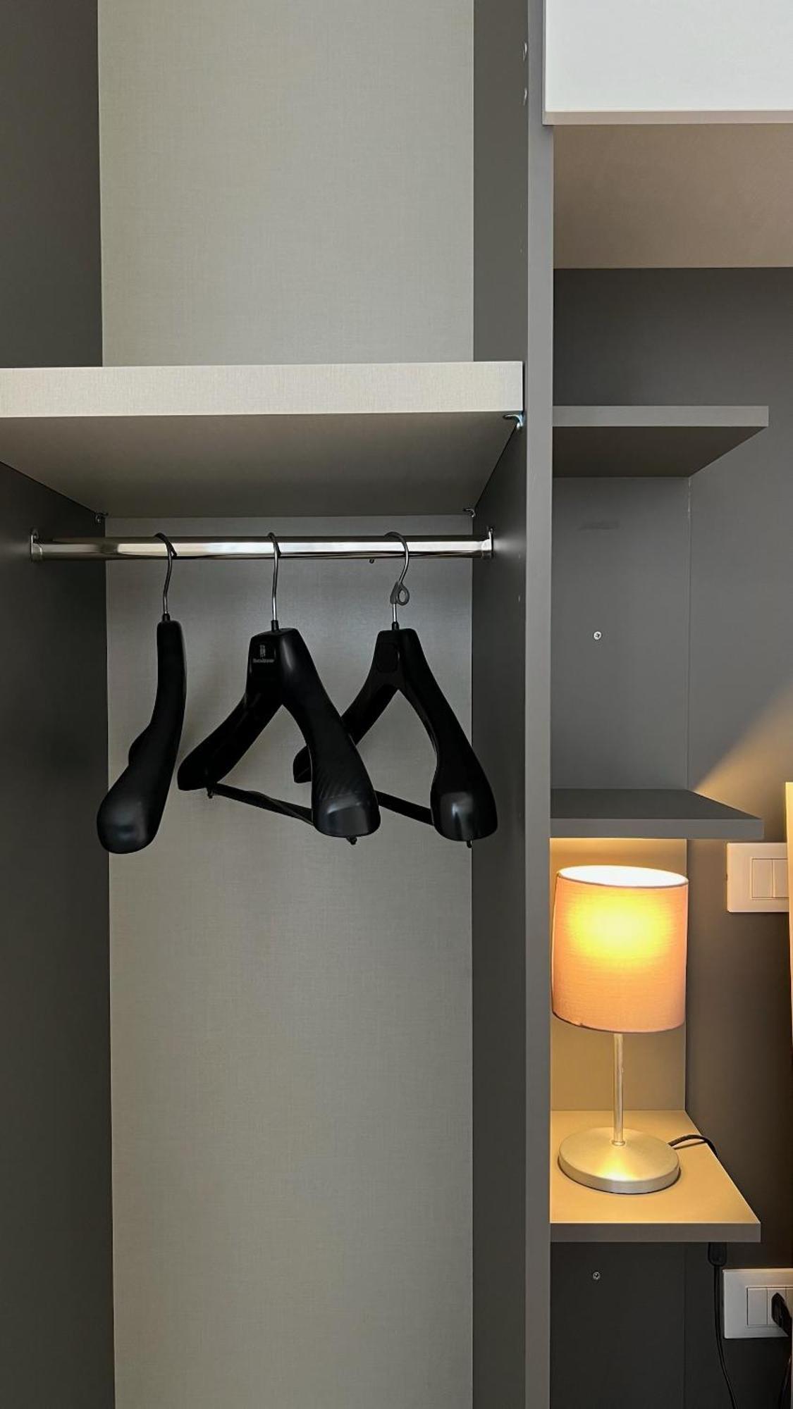 Апартаменты Rafael Milano - 10 Min From Linate Airport, Centrale Fs, Ospedale San Raffaele Экстерьер фото