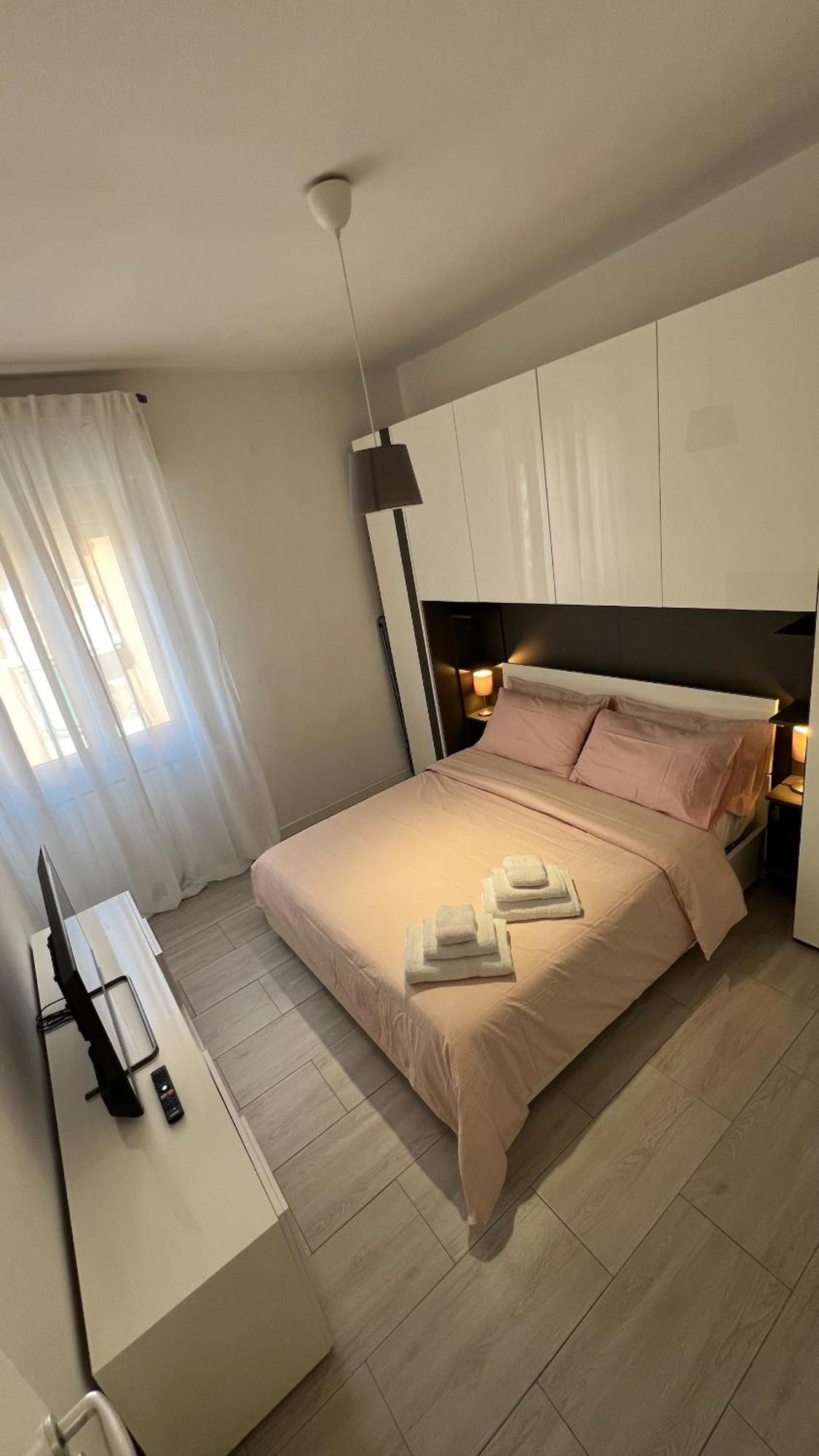 Апартаменты Rafael Milano - 10 Min From Linate Airport, Centrale Fs, Ospedale San Raffaele Экстерьер фото